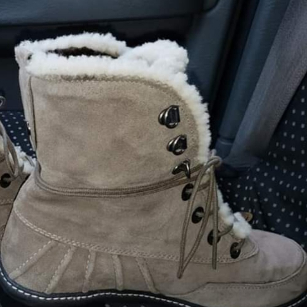 RARE Stuart Weitzman Winter Fashion Boot